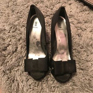 black peeptoe high heels with bow